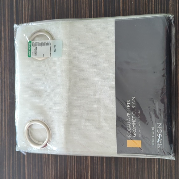 Grommet Curtain from Simons (1 panel) - Picture 1 of 5